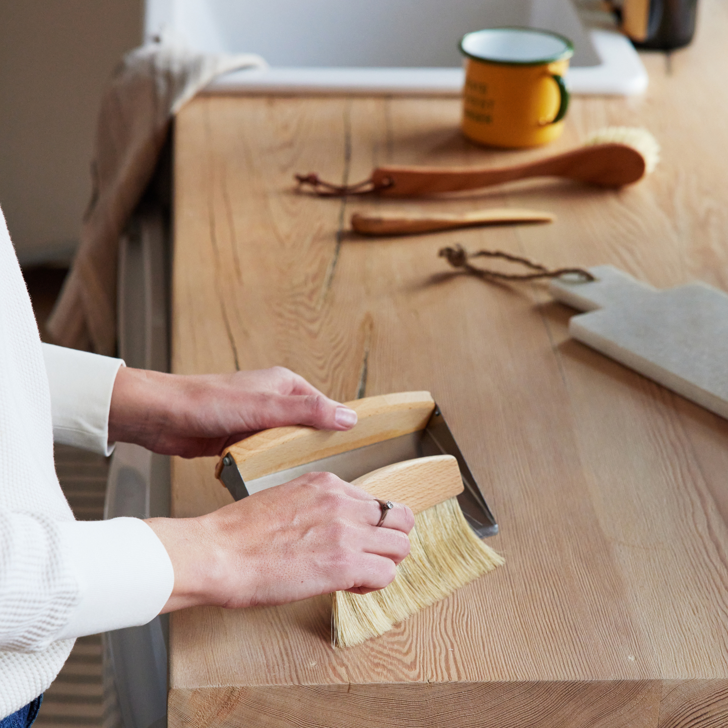 Table Sweeping Set