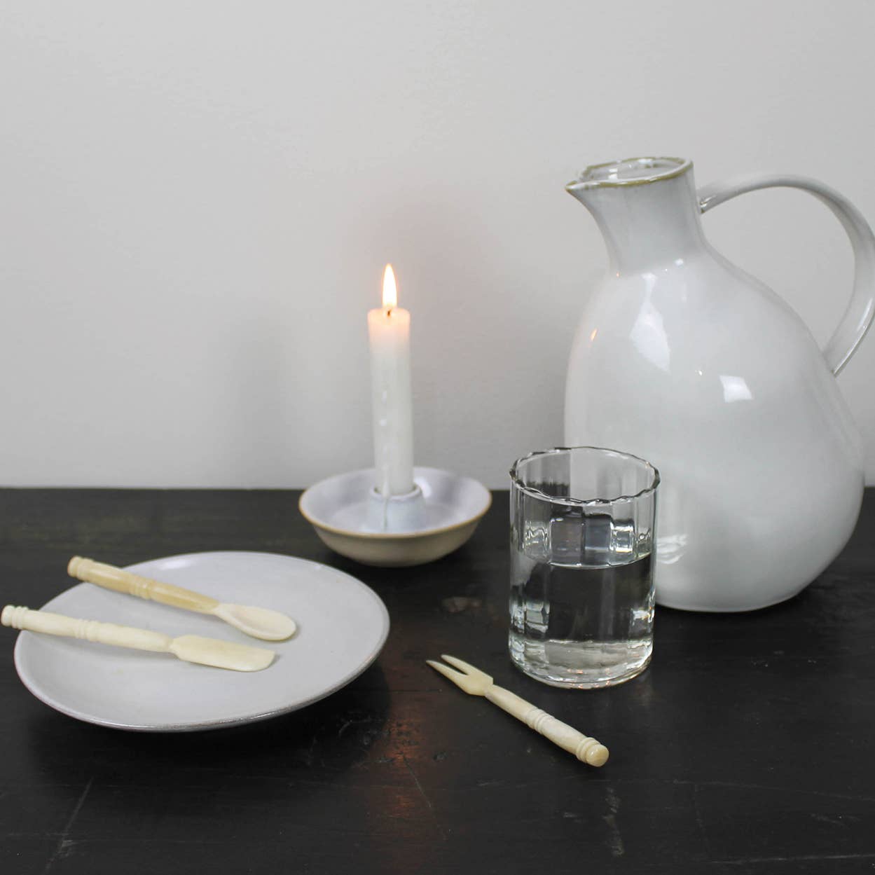 Lyna Taper Holder, Ceramic