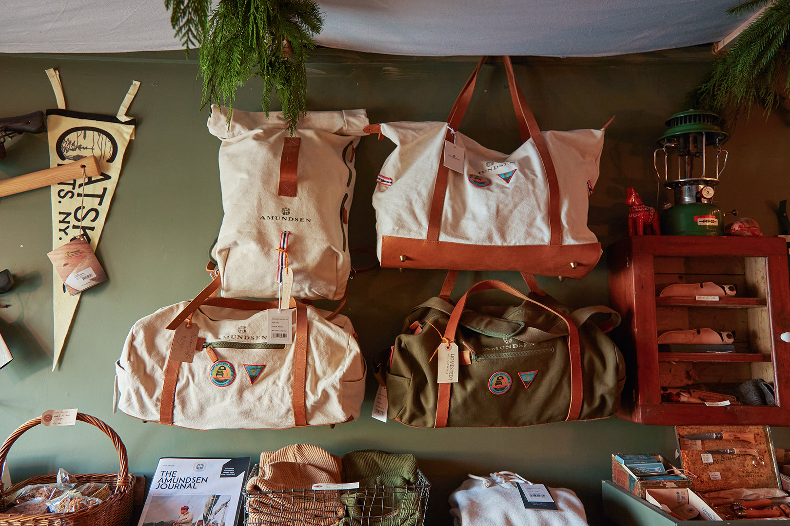 HOMESTEDT LIVINGSTON MANOR Homestedt